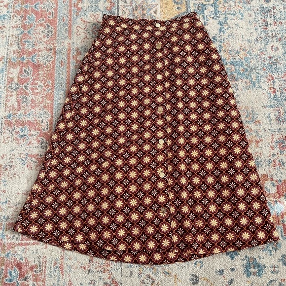Draper James Dresses & Skirts - NWT Draper James gold button-front print midi skirt